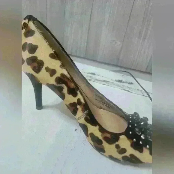 Antonio Melani Cheetah fur heels. Size 6.5. - Picture 6 of 12